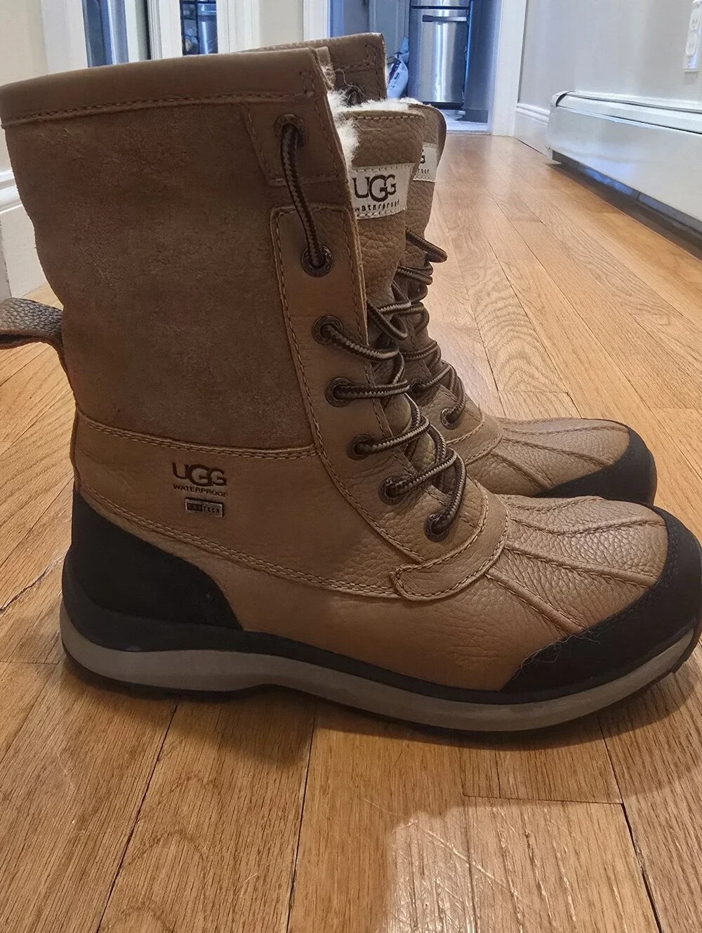 UGG Women's Tan Brown Waterproof Lace-Up Winter Boots